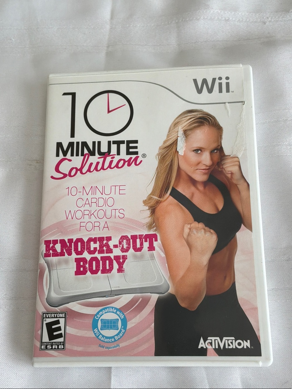 10 Minute Solution: Knock-Out Body (Wii) – White/Pink